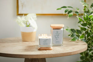 Yankee Candle - Well Living - Medium - Refreshing Eucalyptus & Mint